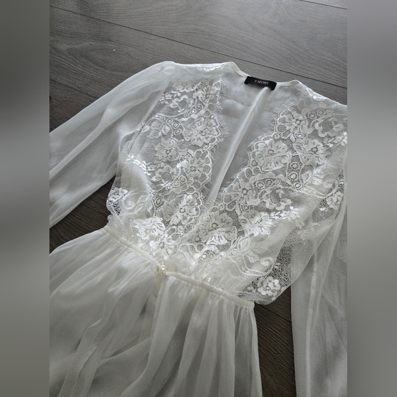 Bridal Getting Ready Robe - Picture 2 of 3